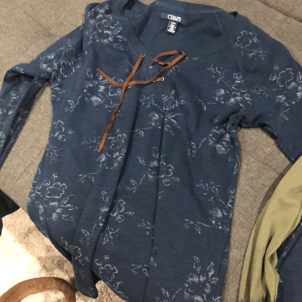 Tops - Picture 2 of 2